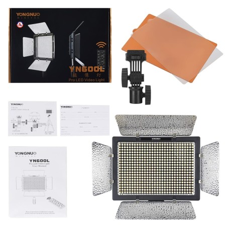 YONGNUO 600 L LUZ LED + Adapatdor a corriente YONGNUO 600 L LUZ LED + Adapatdor a corriente
